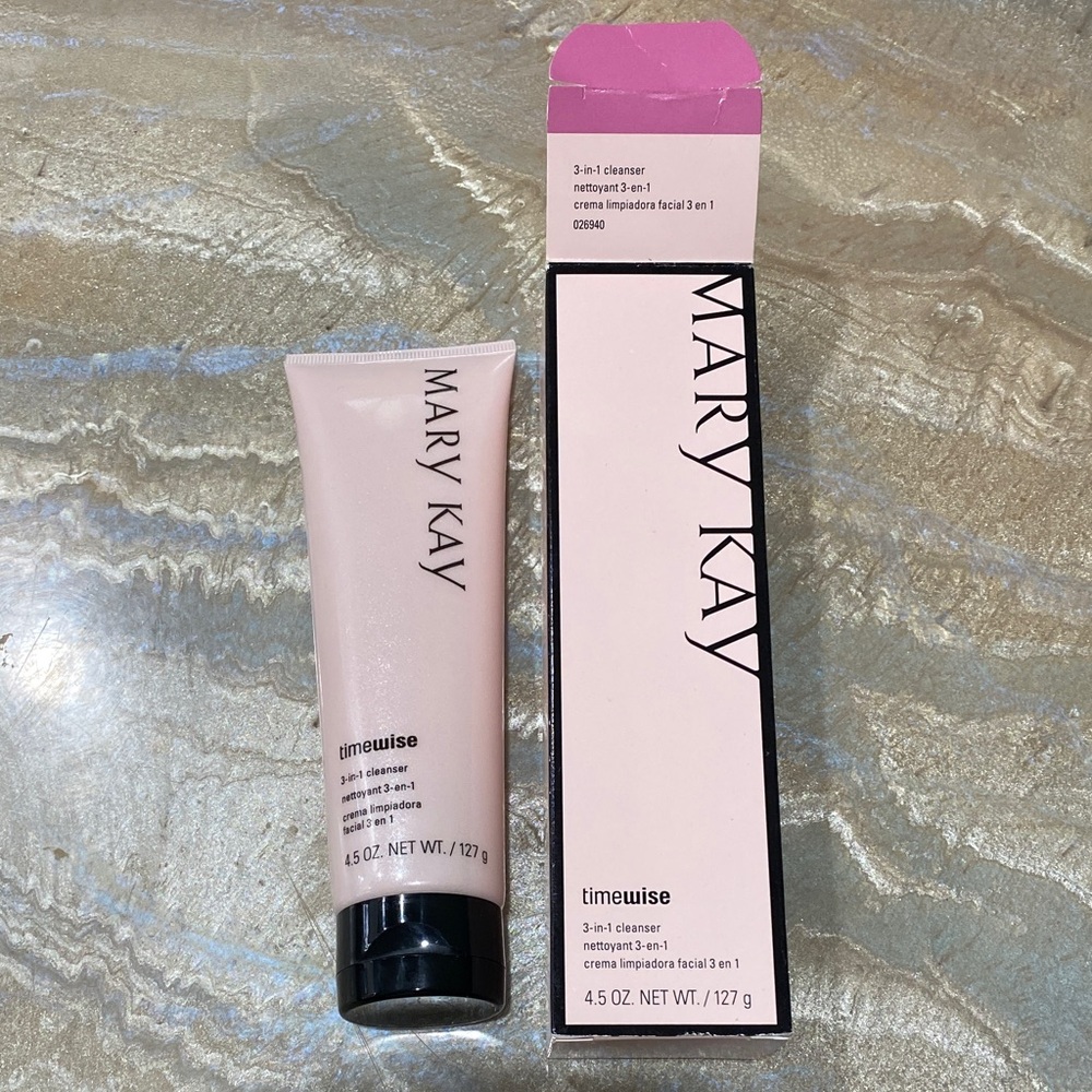Mary Kay Timewise 3 in 1 Cleanser for Normal to Dry  Skin / New in Box